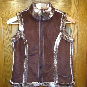 Ariat vest